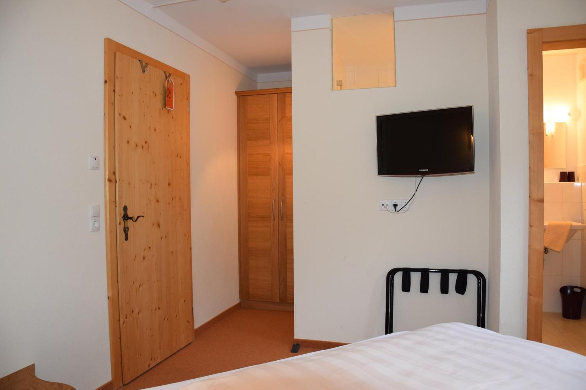Hotel Kraftquelle Schlossblick Angerberg  Phòng bức ảnh